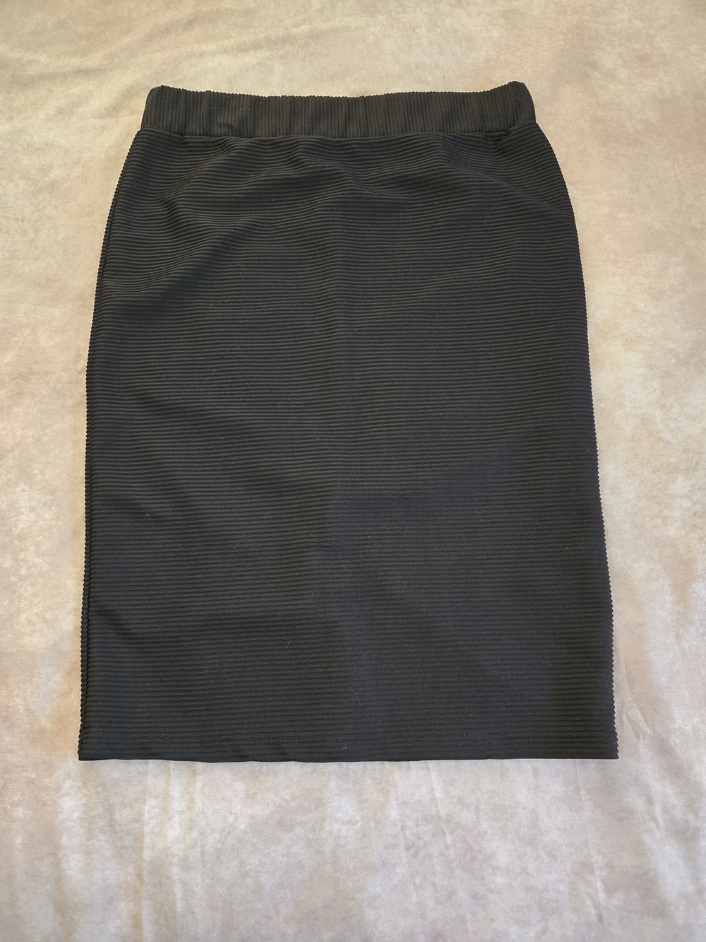 Courtenay Black Ribbed Pencil Skirt